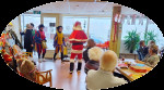 26. De kerstman ontving  de Pieten en Sinterklaas
